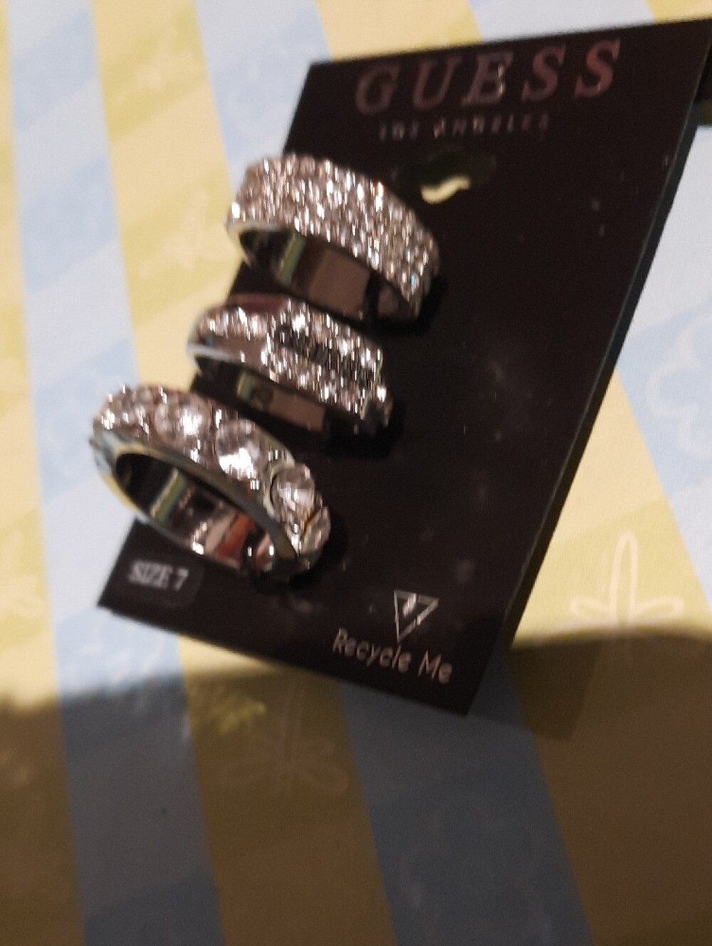 NWT GUESS Silver Crystal Accent Stackable Rings Set Size 7 - Picture 3 of 5